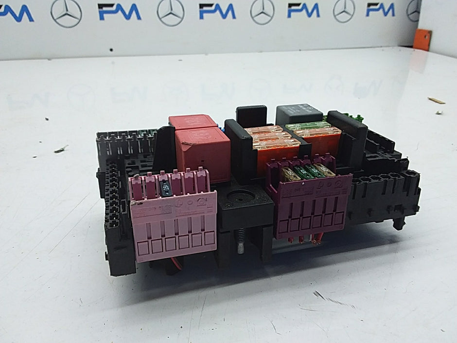 MERCEDES E CLASS FUSE RELAY BOX A2139068801 W213 2016 ONWARDS FMF57