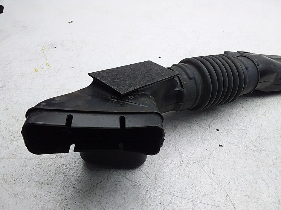 MITSUBISHI OUTLANDER AIR INTAKE TUBE  FMI62 1505A661
