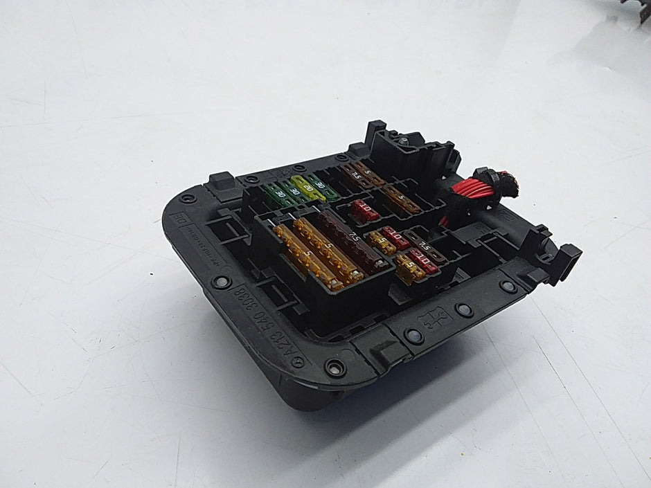 2017/2023 MERCEDES-BENZ E CLASS W213  FUSE BOX  A2135403038 FMF31