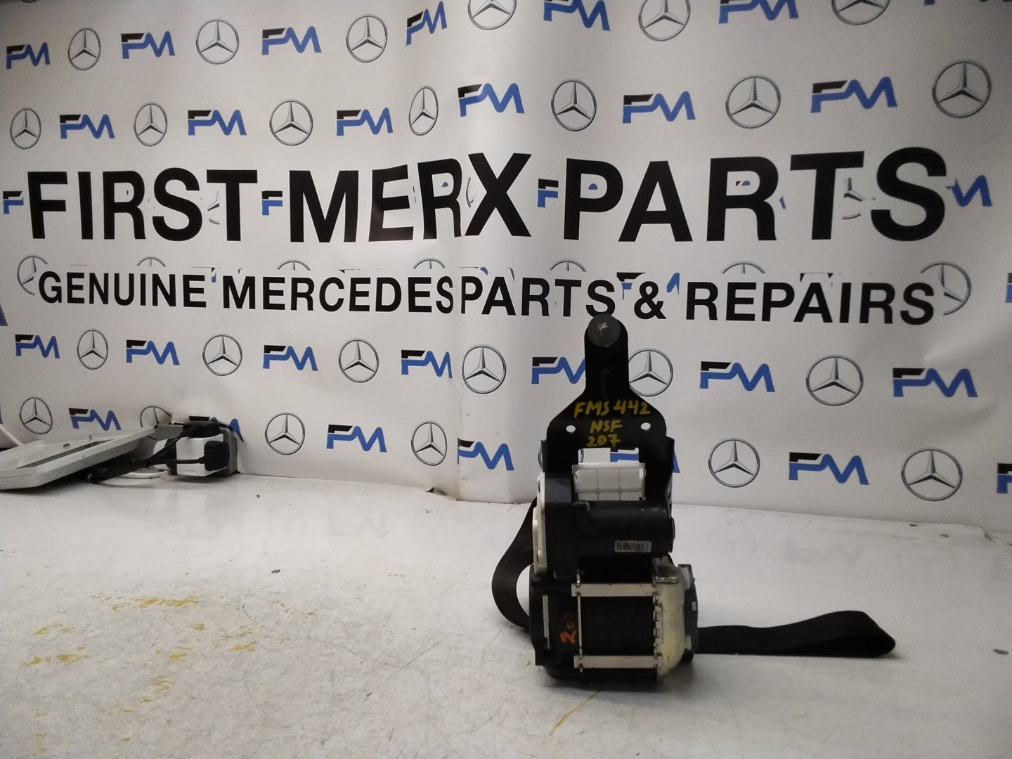 MERCEDES W207 E CLASS FRONT LEFT PASSENGER SIDE SEAT BELT A2078605985 FMS442 NSF