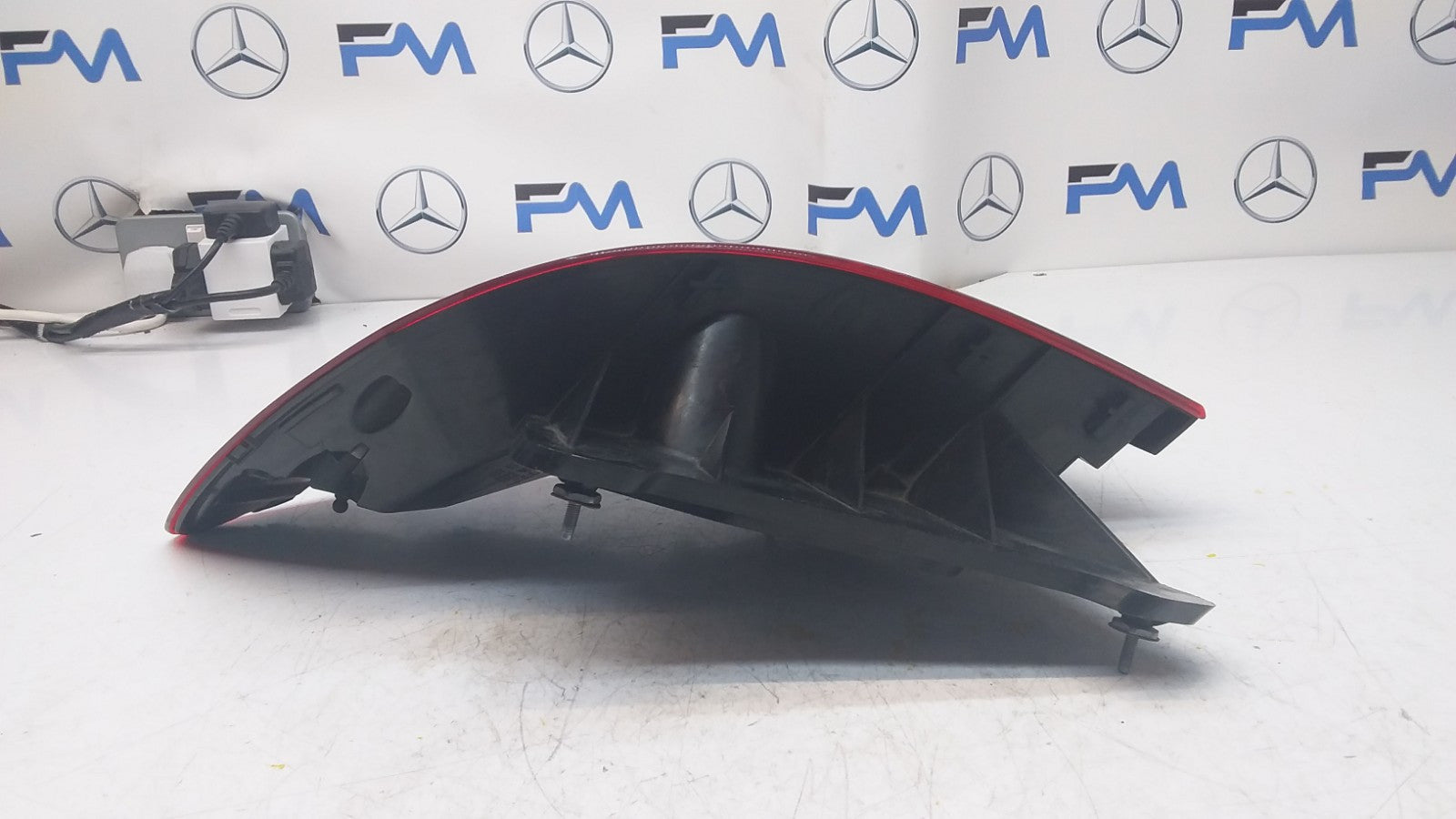 MERCEDES E-CLASS W213 PASSENGER SIDE NS REAR TAIL LIGHT A2139065109 2020 FMT100