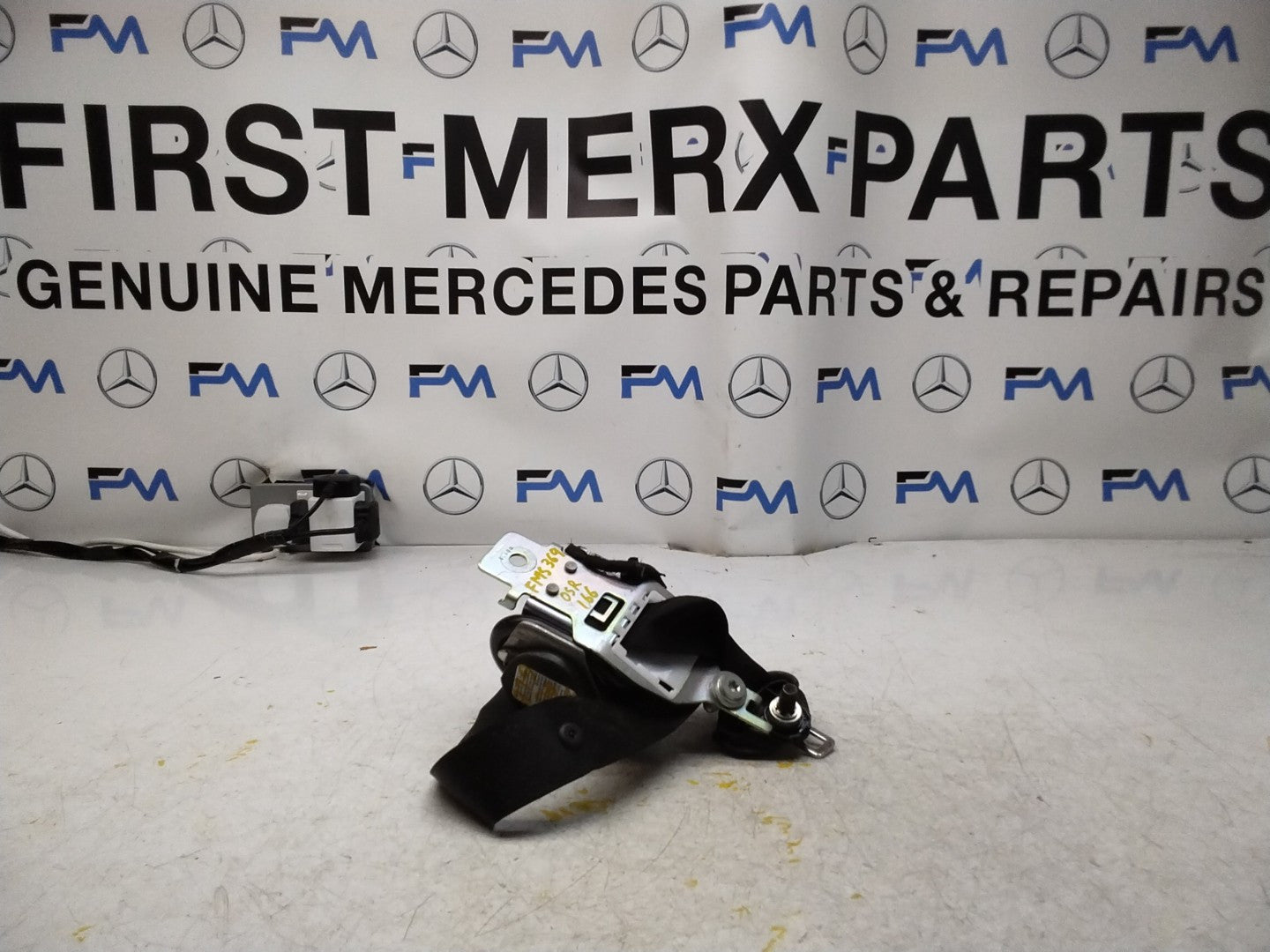 MERCEDES GLE W166 SEAT BELT REAR RIGHT DRIVER SIDE A1668603285 FMS369 OSR