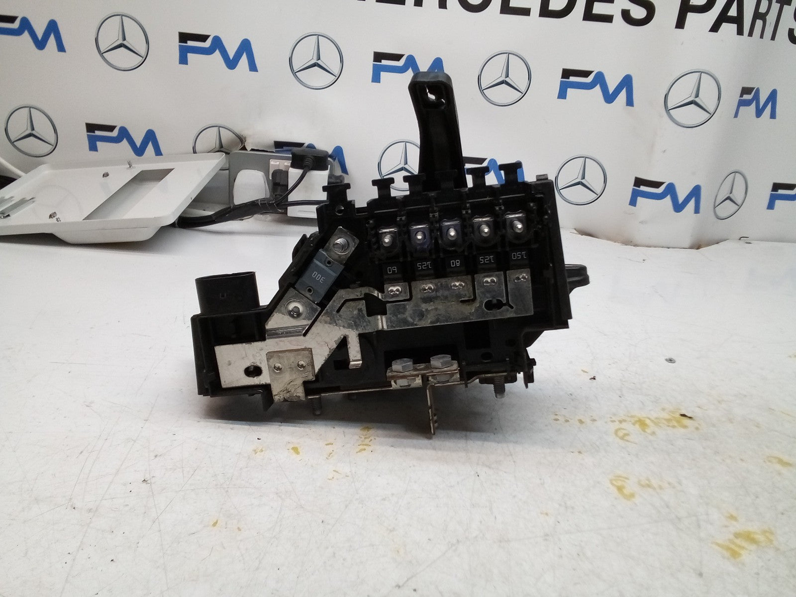 Mercedes C-CLASS W205 Fuse Relay Junction Box A2055407011 FM00790