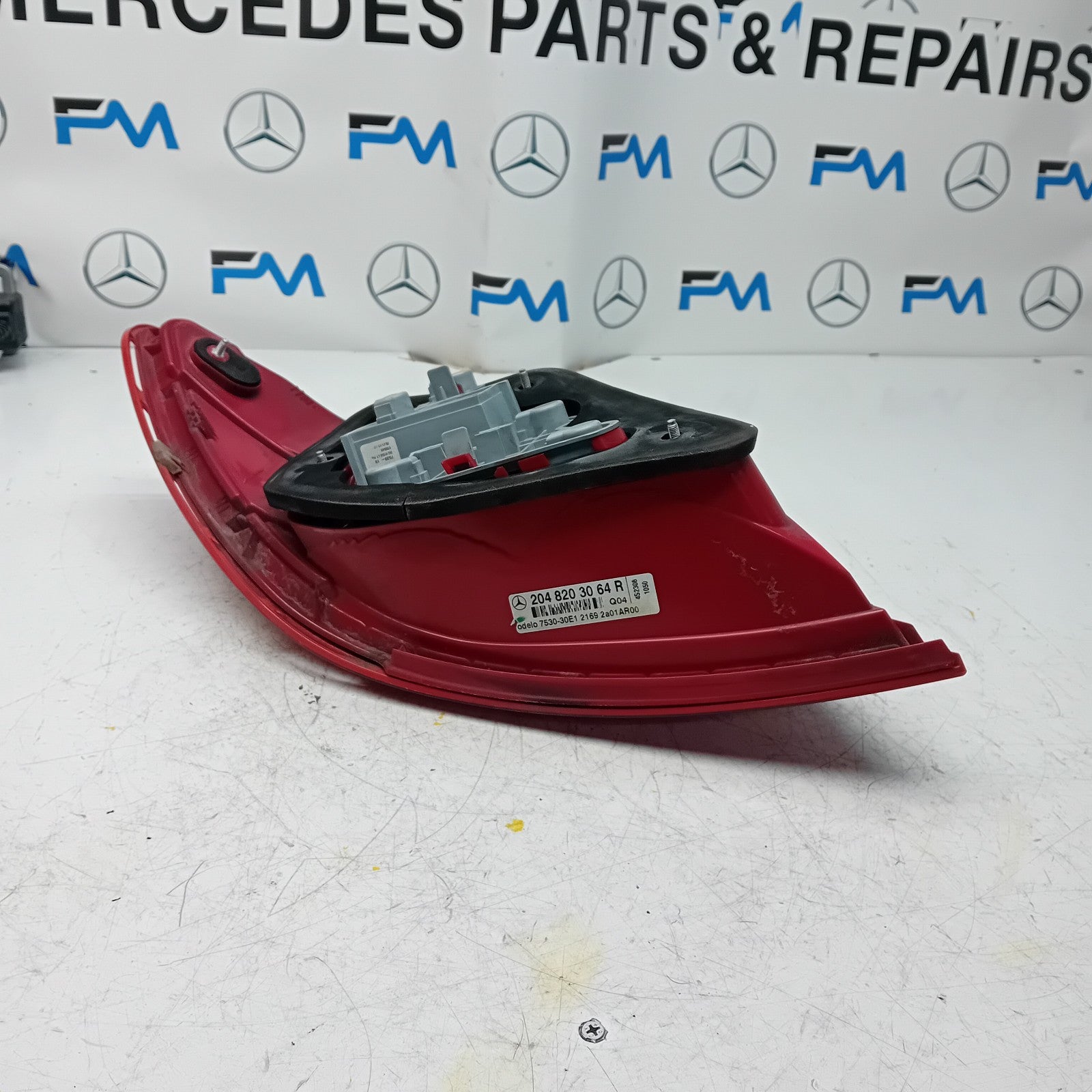 MERCEDES C-CLASS W204 DRIVER SIDE OS REAR TAIL LIGHT A2048203064 2011 FMT120