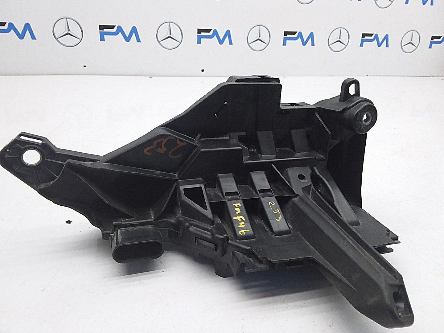 MERCEDES BENZ GLC CLASS W253 FUSE BOX RELAY DISTRIBUTION BOX A2535409715 FMF46
