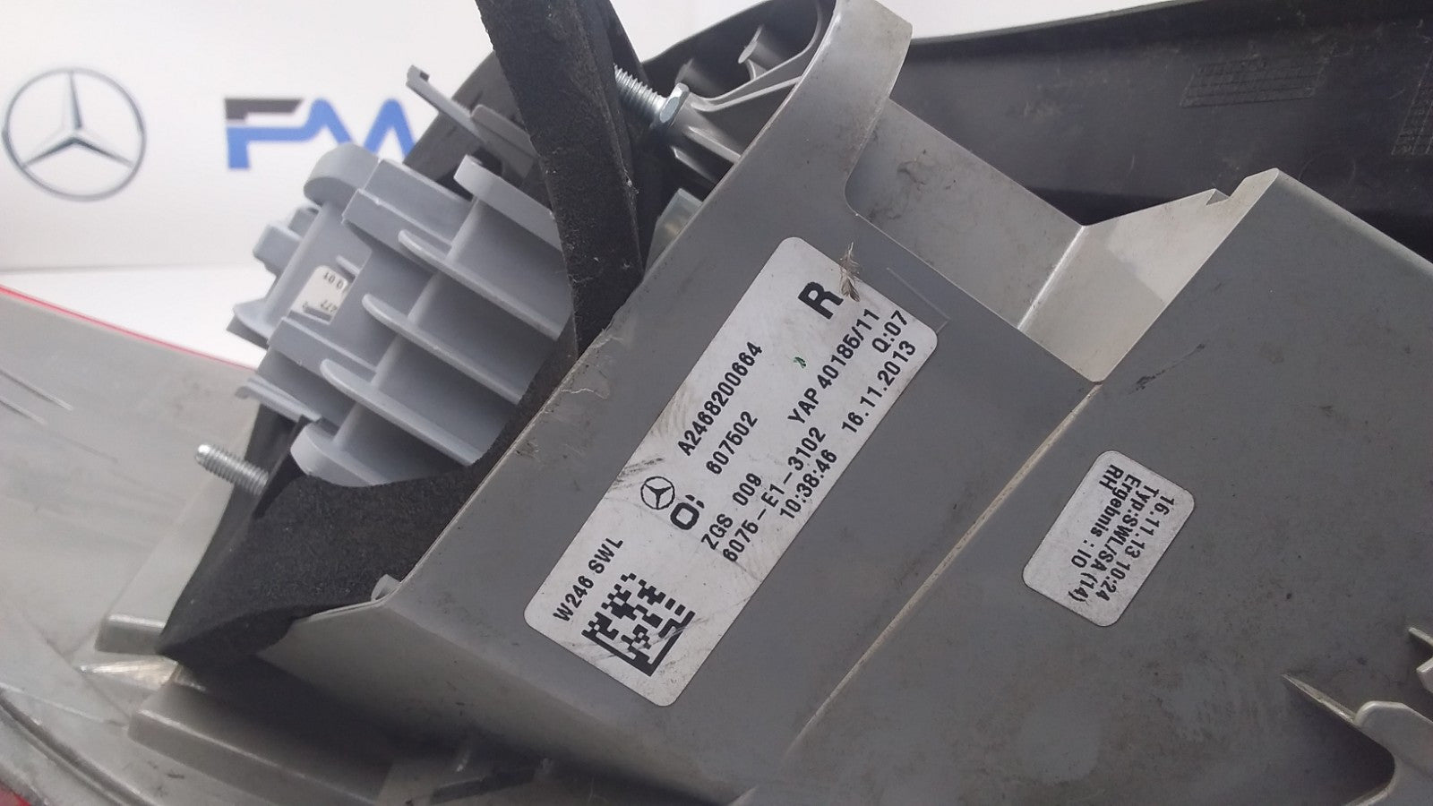 MERCEDES B-CLASS W246 DRIVER SIDE OS REAR TAIL LIGHT A2468200664 2013 FMT115