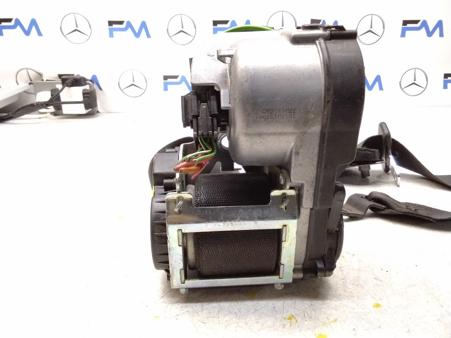 MERCEDES ML W164 W251 FRONT LEFT PASSENGER SIDE SEAT BELT A2518603185 FMS463 NSF