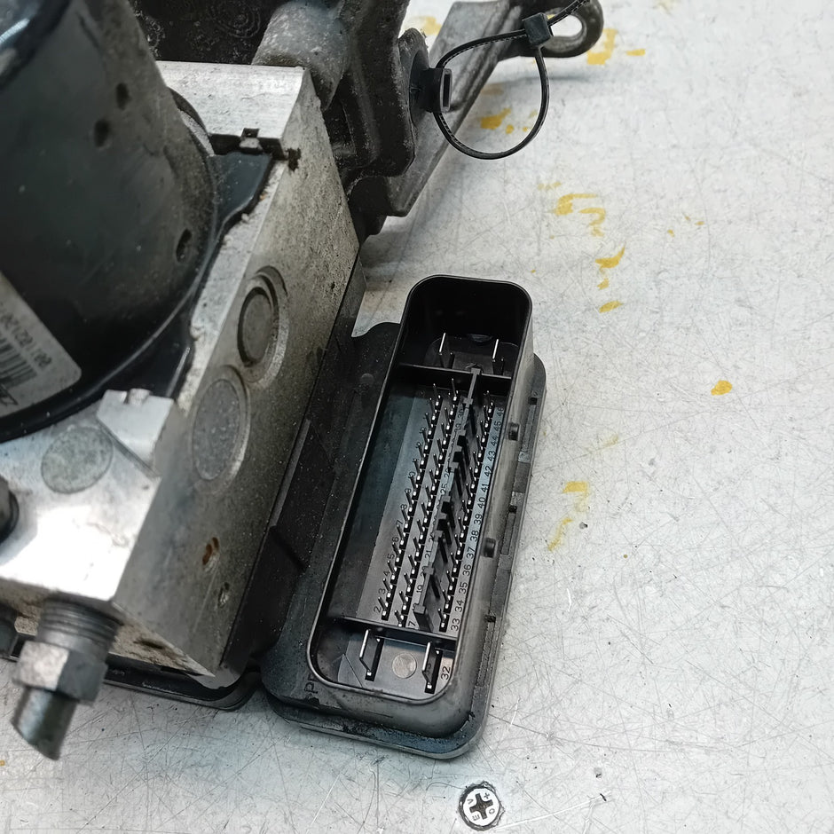 MERCEDES C-CLASS W205 ABS PUMP MODULE CONTROL UNIT A1729014100 FM00976