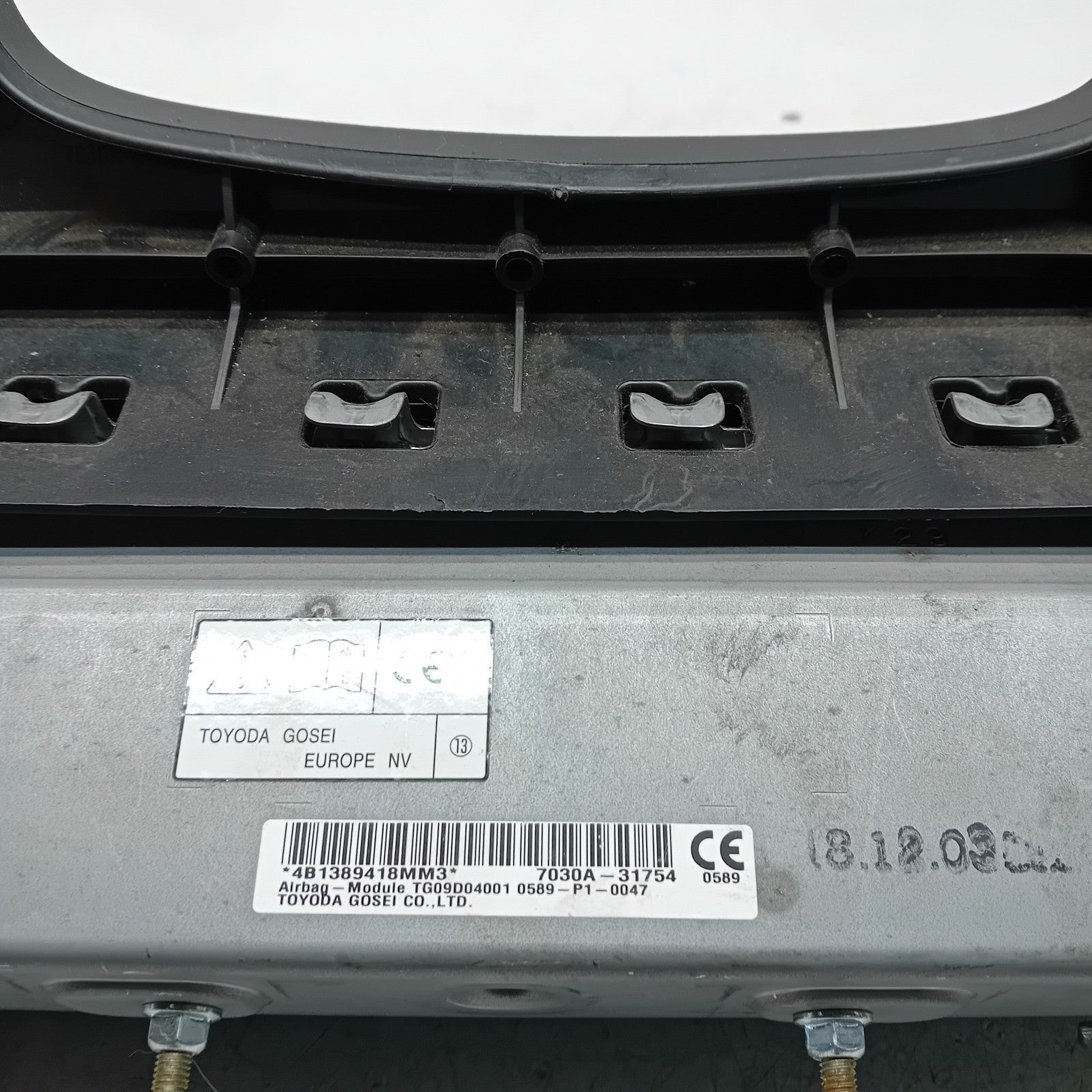MITSUBISHI OUTLANDER MK3 KNEE AIR SRS BAG RIGHT DRIVER SIDE 7030A-31754 FM00992