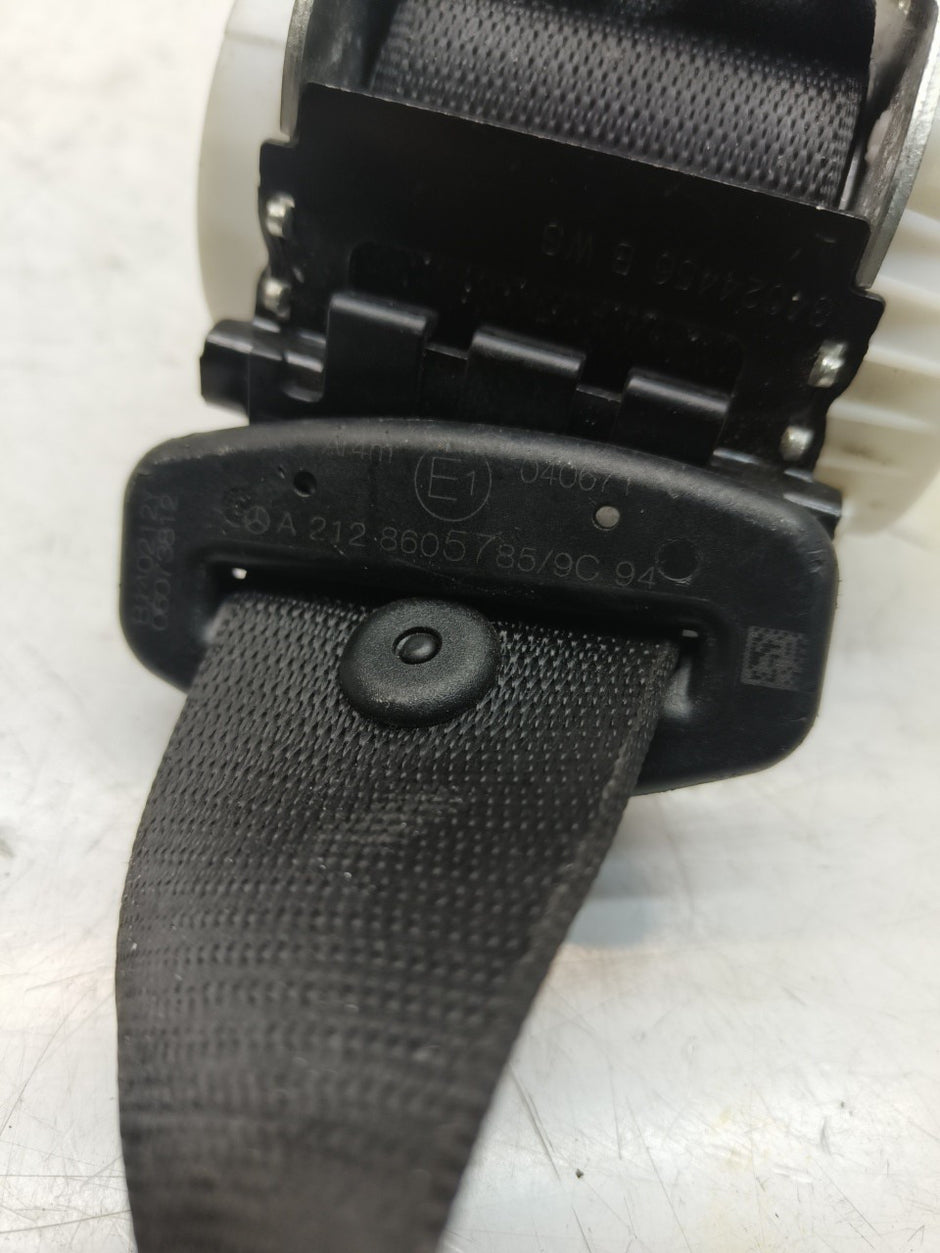  MERCEDES BENZ W212 E CLASS REAR MIDDLE CENTRE SEAT BELT A2128605785 FMS37