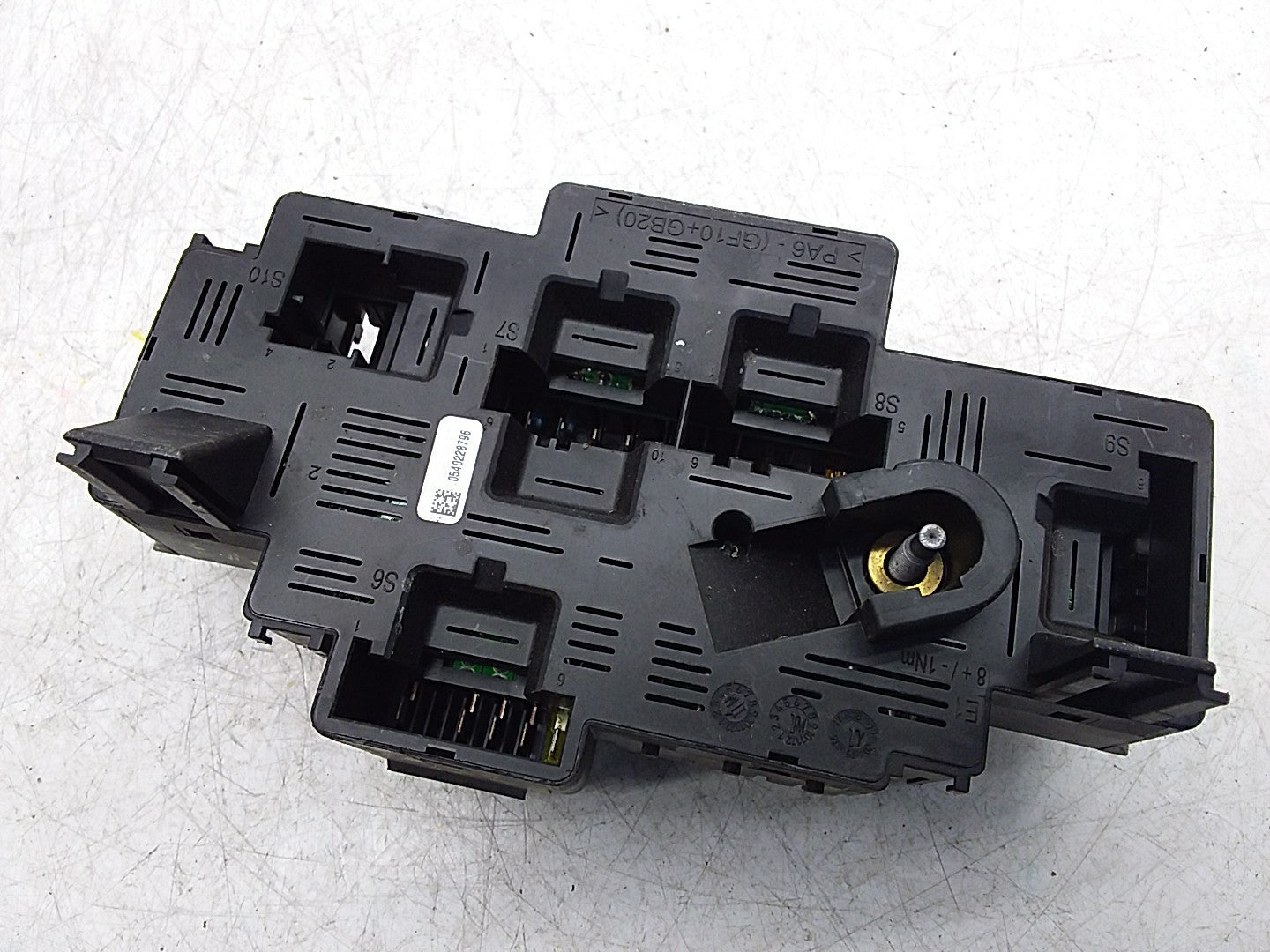 MERCEDES BENZ E-CLASS W213 2016 ONWARDS FUSE RELAY BOX  A2139065706 FMF138