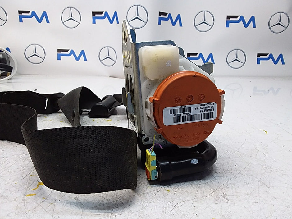 MERCEDES A CLASS  FRONT LEFT SEAT BELT WITH PRETENSIONER A1778600700 FMS51 NSF