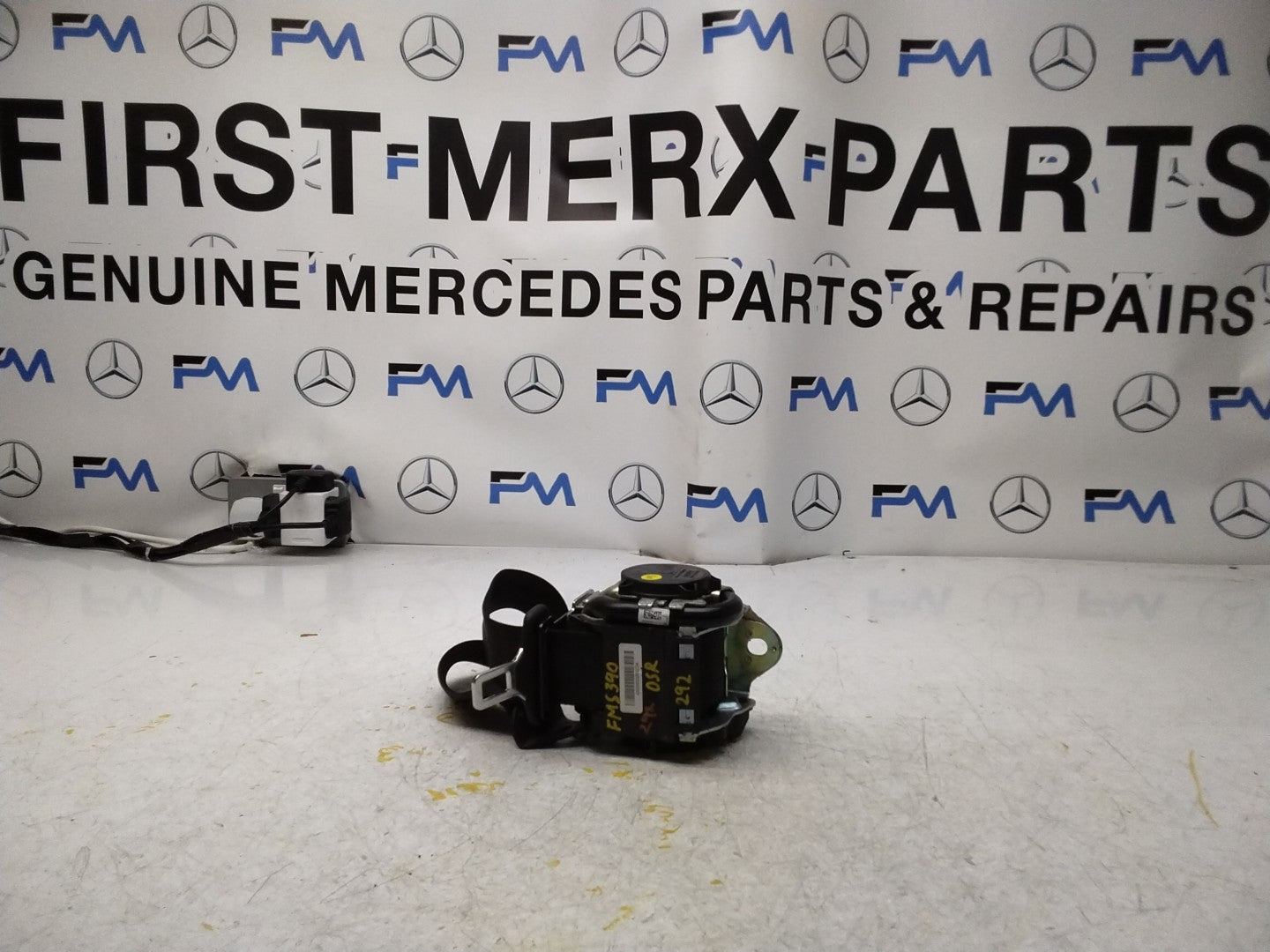 MERCEDES GLE W292 COUPE DRIVERS SIDE REAR SEATBELT A2928600285 FMS390 OSR