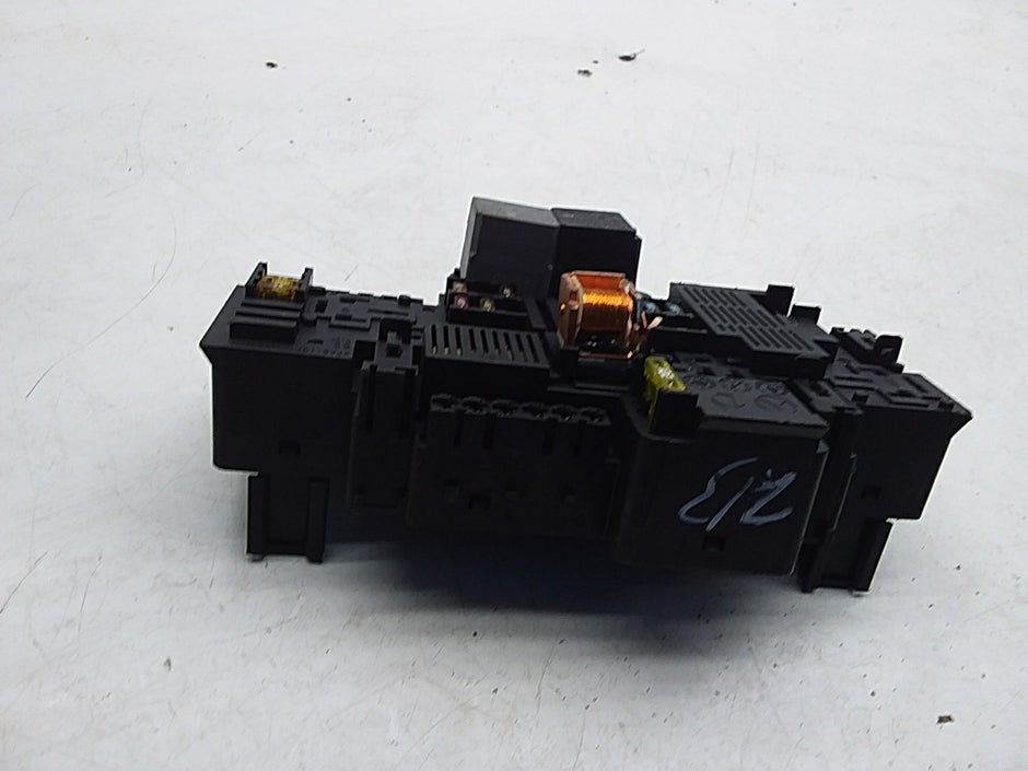 MERCEDES BENZ E-CLASS W213 2016ONWARDS FUSE RELAY BOX  A2139062202 FMF129