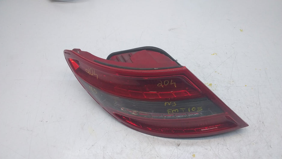 MERCEDES C-CLASS W204 PASSENGER SIDE NS REAR TAIL LIGHT A2048202964 2008 FMT105