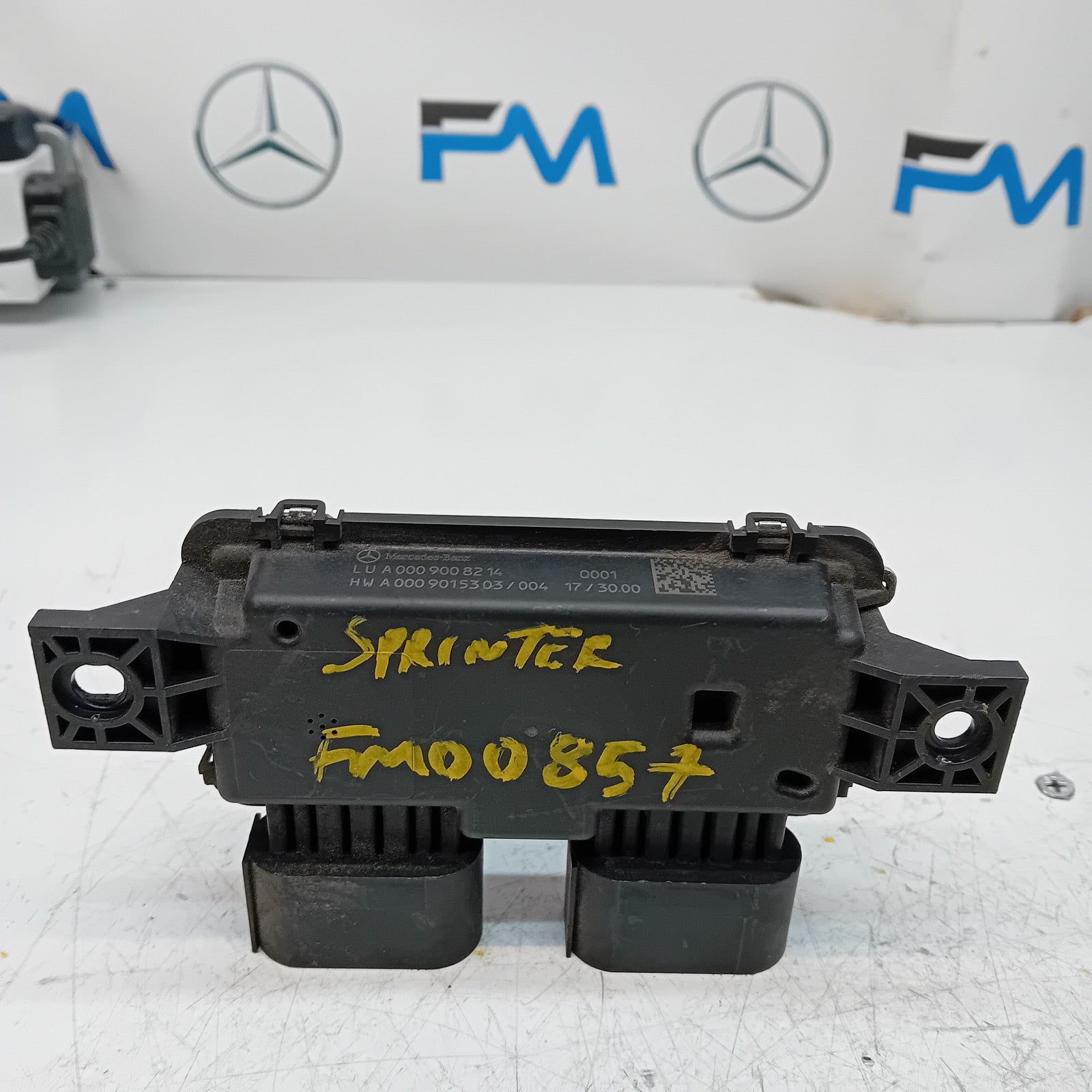 MERCEDES SPRINTER W906 FUEL PUMP CONTROL MODULE A0009008214 FM00857