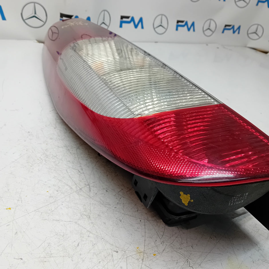 MERCEDES VITO W639 2004-14 PASSENGER NS OUTER REAR TAIL LIGHT 964678-00  FMT149