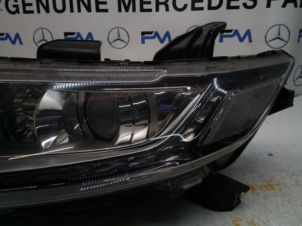 MITSUBISHI OUTLANDER MK3 2015 HEADLIGHT PASSENGER NS LEFT L0094I 086Q FMH169
