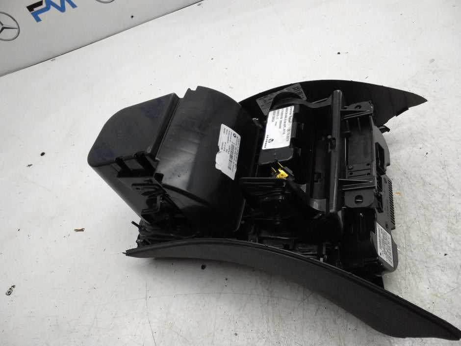 MERCEDES BENZ  A-CLASS W176 CENTRE  CONSOLE   A1766804800 FMK28