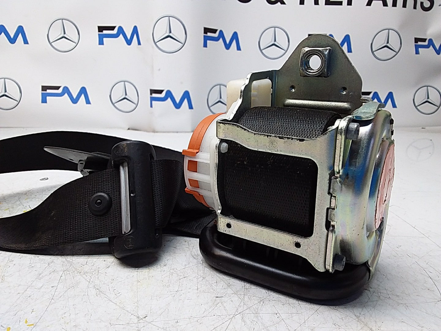 MERCEDES A CLASS  FRONT LEFT SEAT BELT WITH PRETENSIONER A1778600700 FMS54 NSF