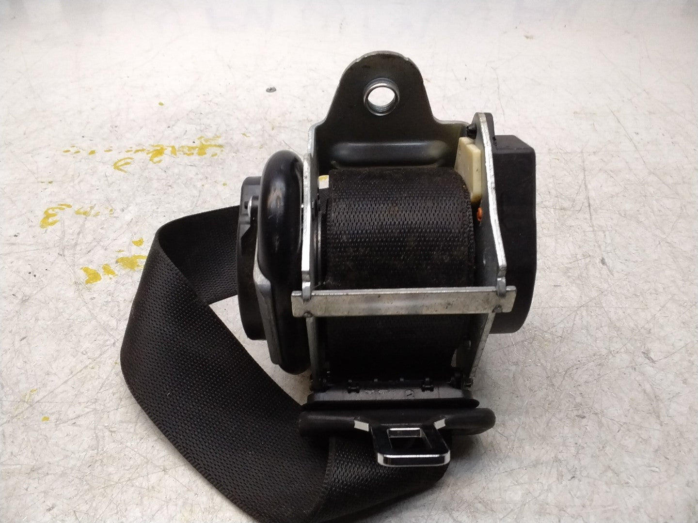 MERCEDES E CLASS SEAT BELT REAR RIGHT AND LEFT A2078602385 C207 FMS452 NSR OSR