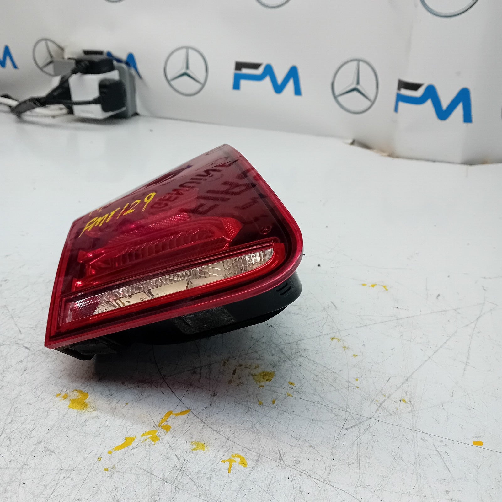 MERCEDES E-CLASS W212 PASSENGER SIDE NS REAR TAIL LIGHT 2011 FMT129