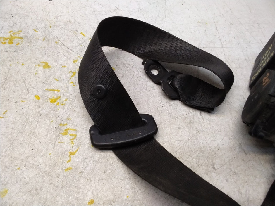 MERCEDES BENZ ML W164 SEAT BELT FRONT RIGHT DRIVER SIDE A2518603885 FMS464 OSF