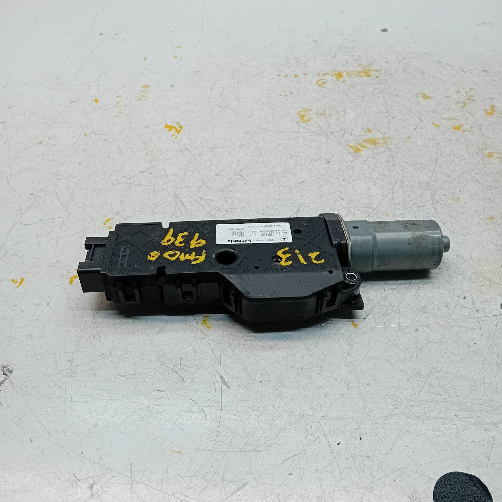 MERCEDES BENZ E-CLASS W213 2017 SUNROOF MOTOR  A2139062104 FM00939