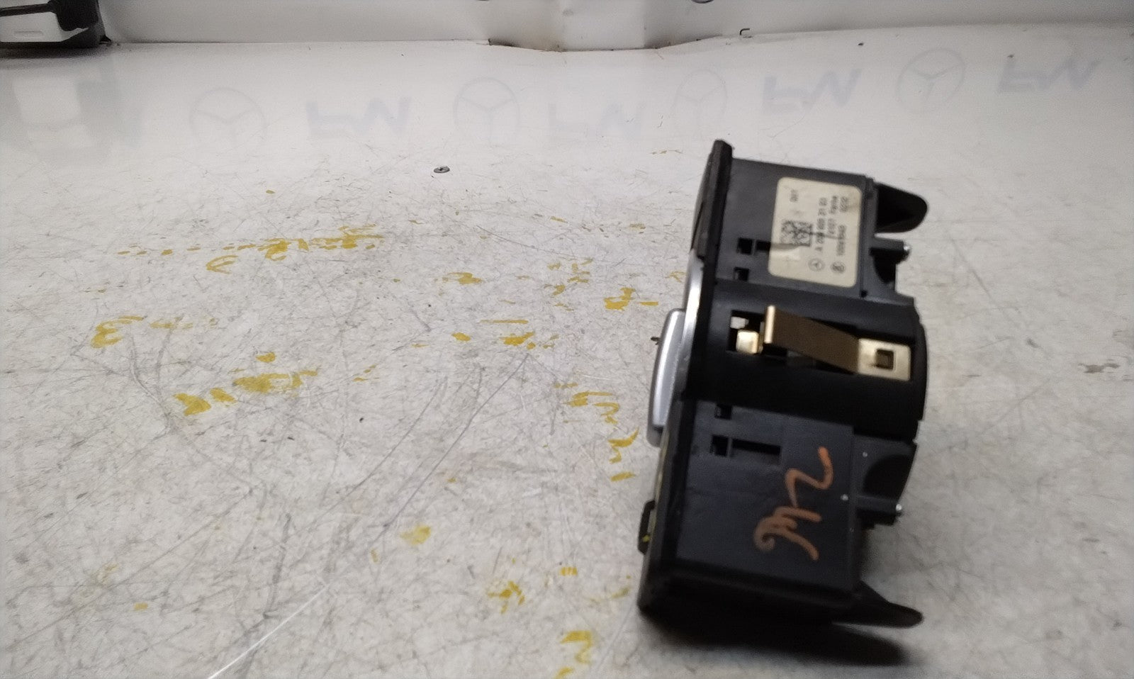 MERCEDES C-CLASS W204 HEADLIGHT CONTROL SWITCH 2014 A2049053103 FM001025
