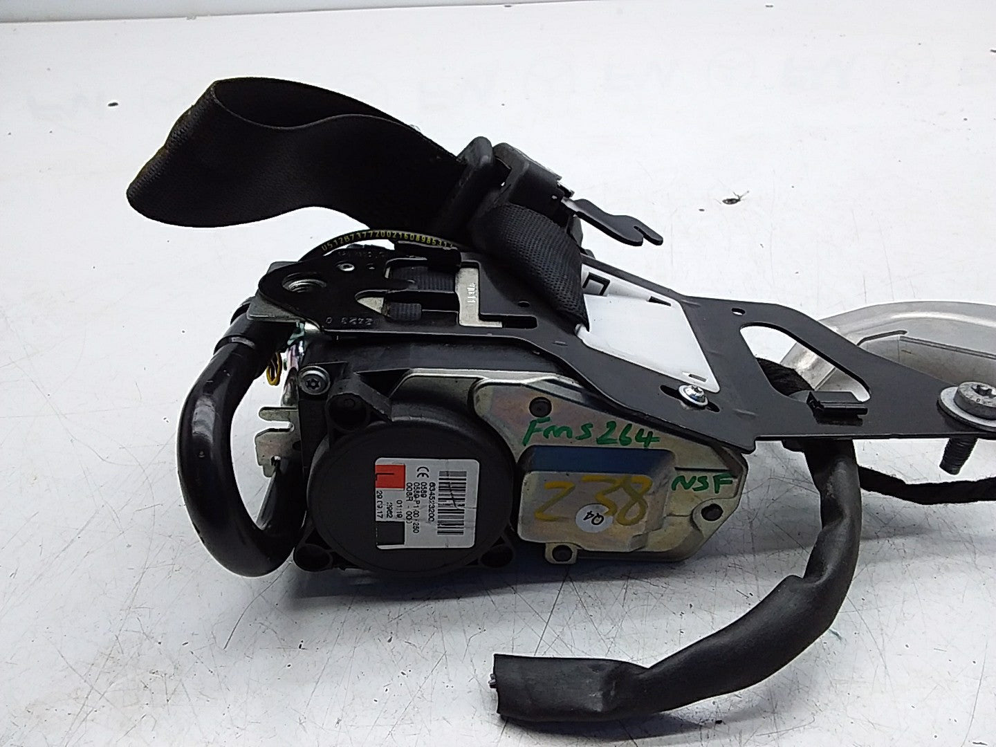 MERCEDES E-CLASS W238 SEAT BELT FRONT LEFT PASSENGER SIDE A2388602800 FMS264 NSF