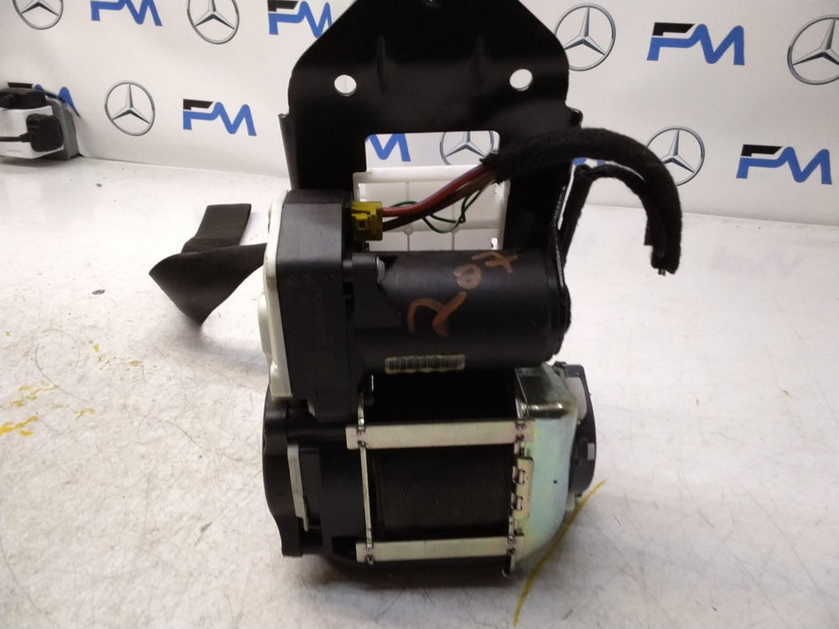 MERCEDES W207 E CLASS FRONT LEFT PASSENGER SIDE SEAT BELT A2078605985 FMS441 NSF