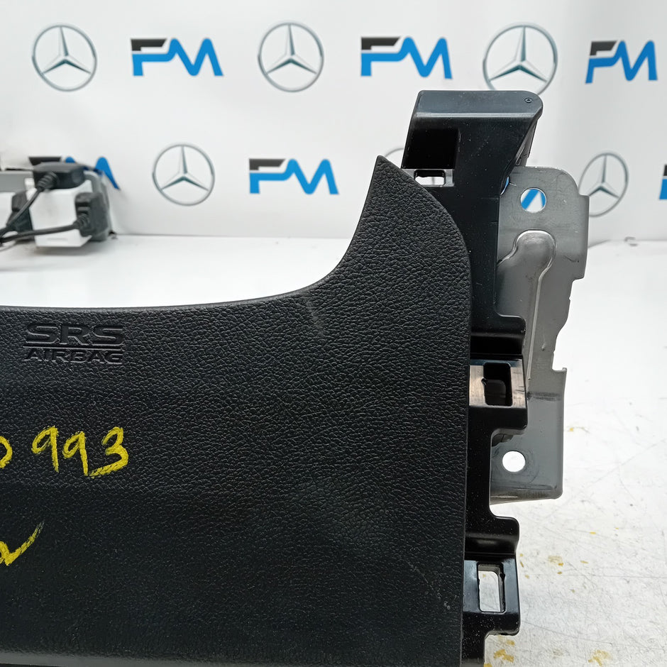 MITSUBISHI OUTLANDER MK3 KNEE AIR SRS BAG RIGHT DRIVER SIDE 7030A-31753 FM00993