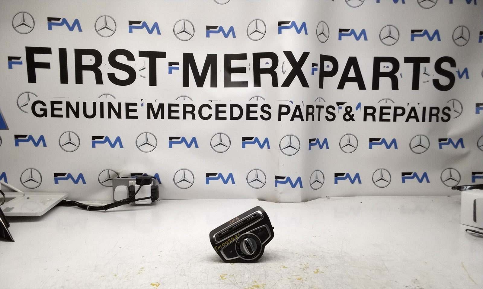 MERCEDES C-CLASS W205 HEADLIGHT CONTROL SWITCH 2014-2020 A2059057007 FM001021