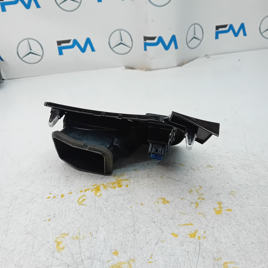 MITSUBISHI OUTLANDER MK3 DASHBOARD AIR VENT & SWITCHES 8030A202/220 FM001072