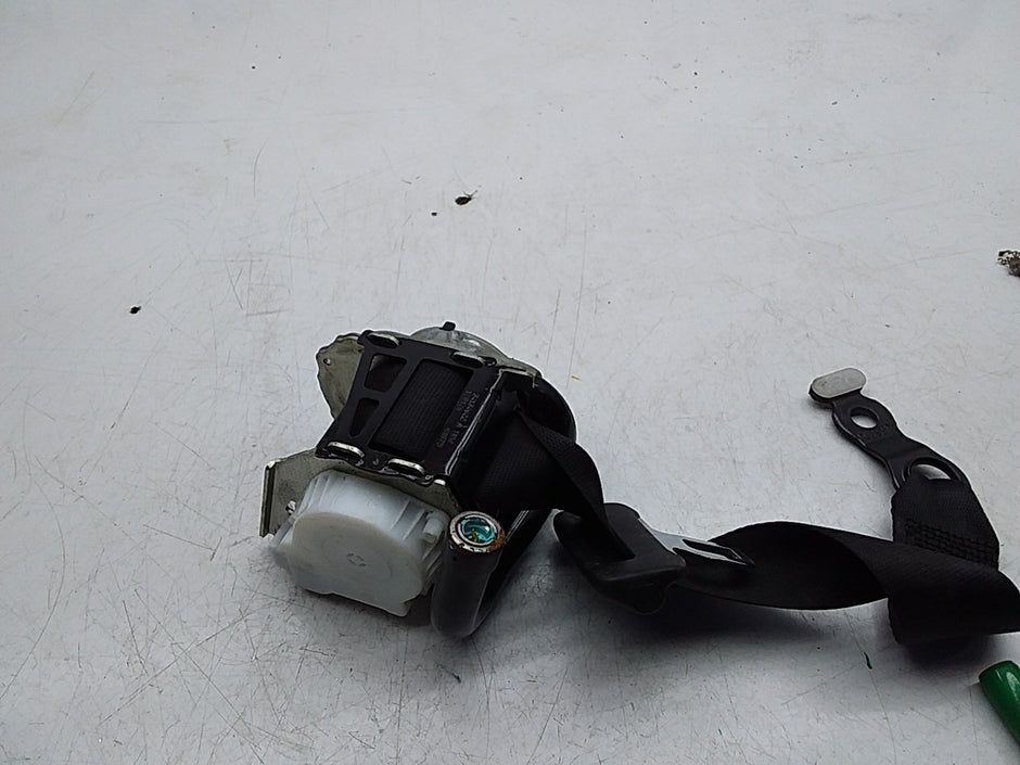 MERCEDES E-CLASS W238 SEAT BELT REAR LEFT PASSENGER SIDE A2388603700 FMS268 NSR