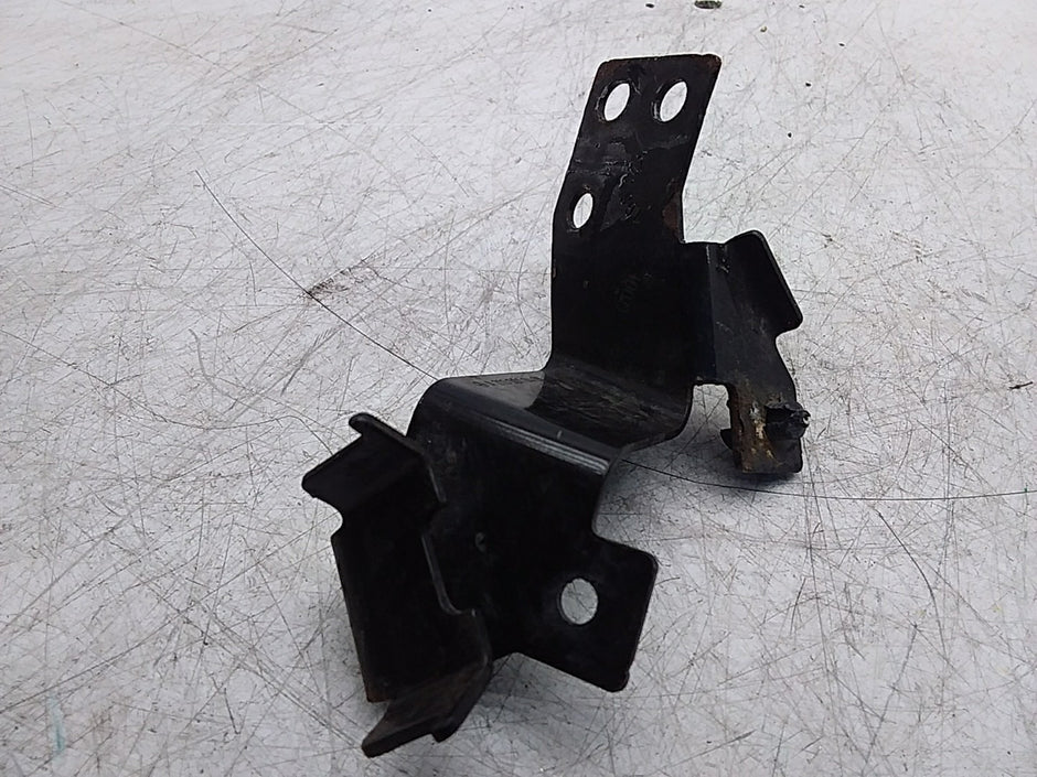 MERCEDES BENZ E-CLASS W213 WATER PUMP MOUNTING BRACKET A2135010420 FMR13