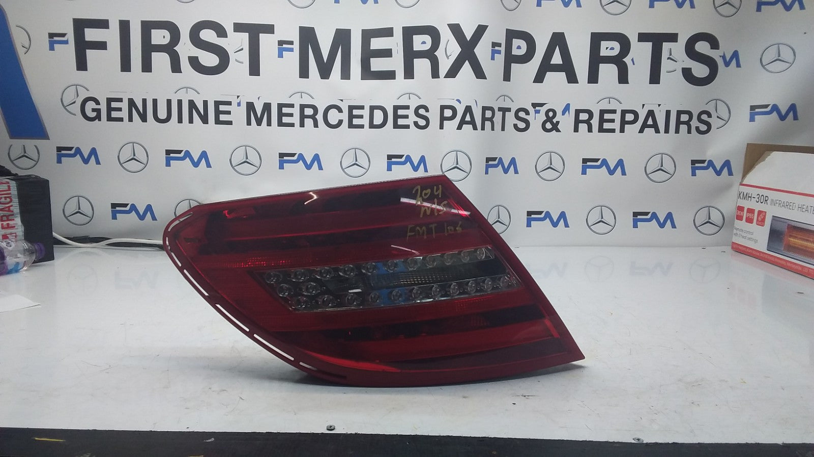 MERCEDES C-CLASS W204 PASSENGER SIDE NS REAR TAIL LIGHT A2048205464 2011 FMT106