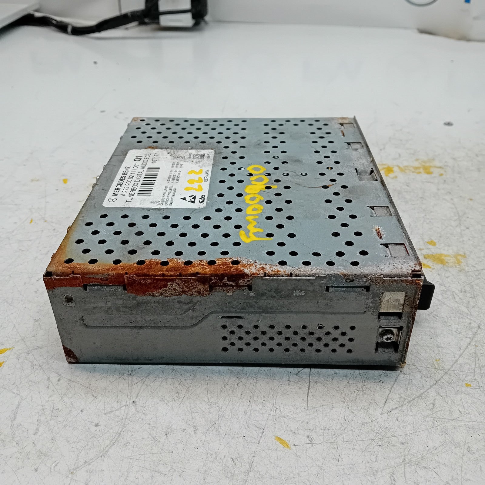 Mercedes GLC E S Class Radio Tuner Box W253 W222 W213 14-21 A2229009211 FM00900