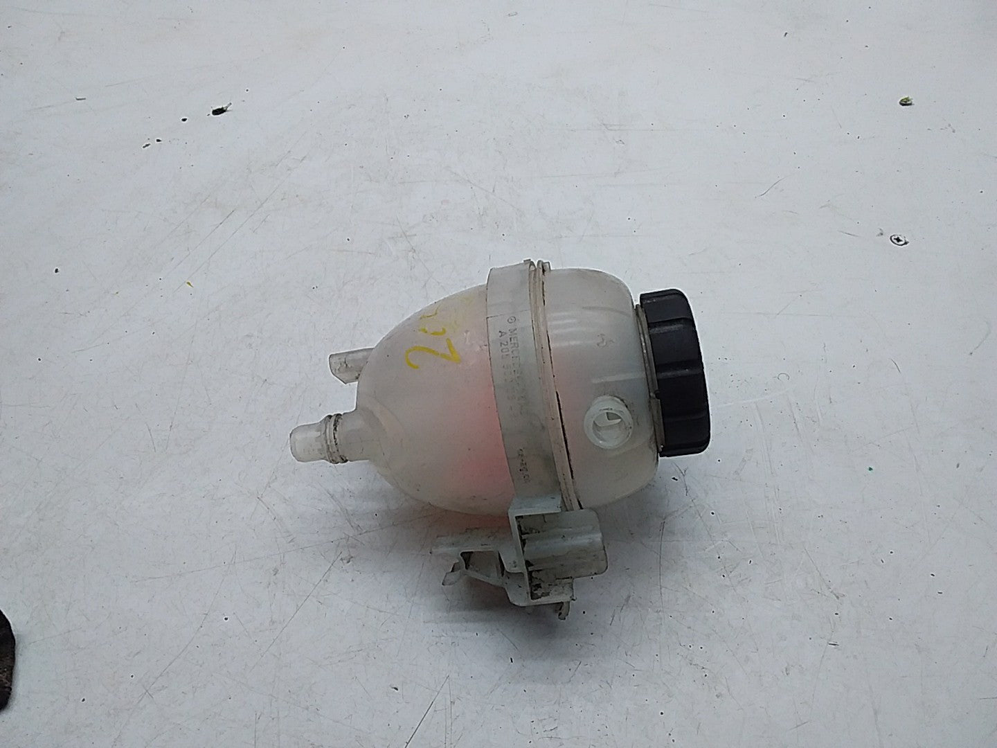 MERCEDES BENZ S-CLASS W222 COOLANT EXPANSION TANK 2014ONWARDS A2225000549 FMC112