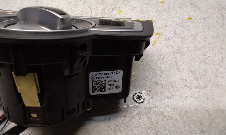 MERCEDES C-CLASS W205 HEADLIGHT CONTROL SWITCH 2014-2020 A2059057007 FM001016