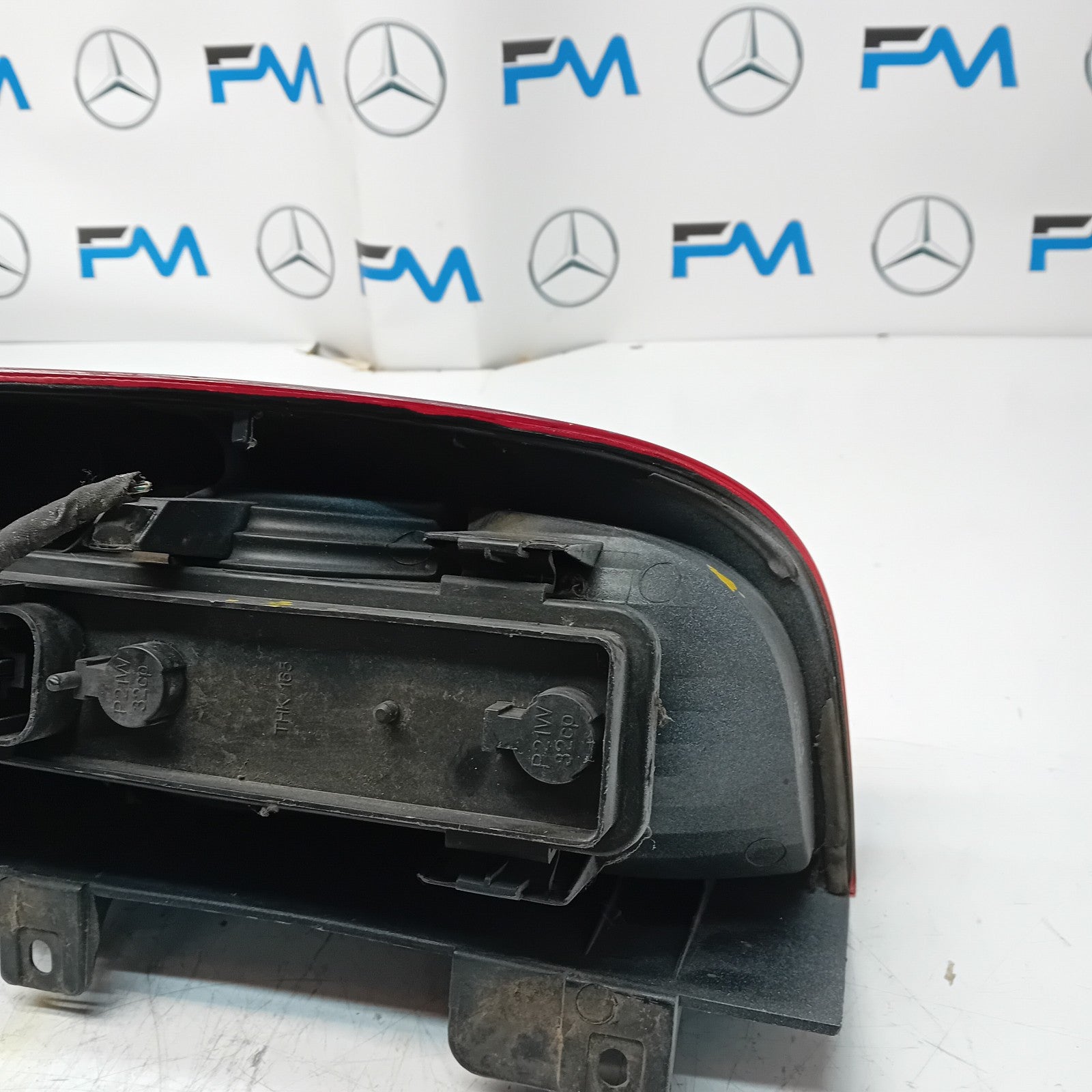 MERCEDES VITO W639 2004-14 PASSENGER NS OUTER REAR TAIL LIGHT 964678-00  FMT149