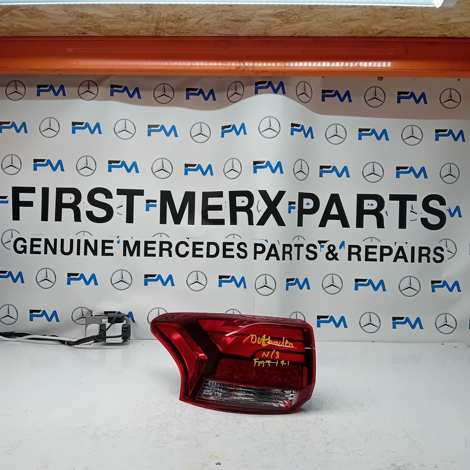 MITSUBISHI OUTLANDER MK3 2015-19 PASSENGER SIDE NS OUTER REAR TAIL LIGHT FMT141