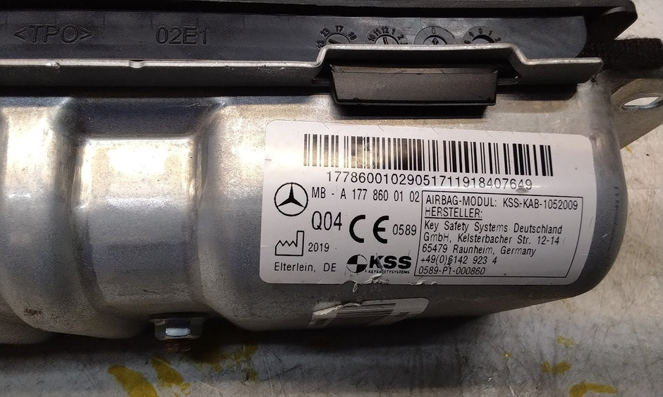 2019 MERCEDES BENZ A-CLASS W177 DRIVER SIDE KNEE AIRBAG A1778600102 FM00753