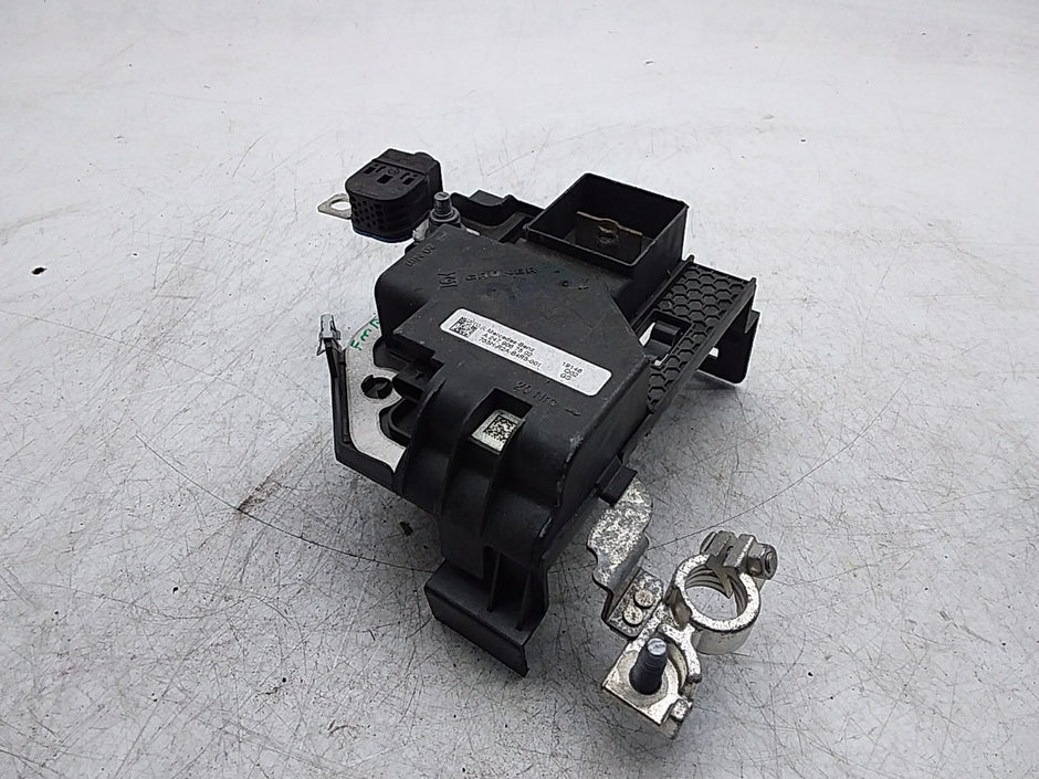 MERCEDES  B-CLASS W247 BATTERY TERMINAL LIMITER BRACKET UNIT A2479067502 FMR10
