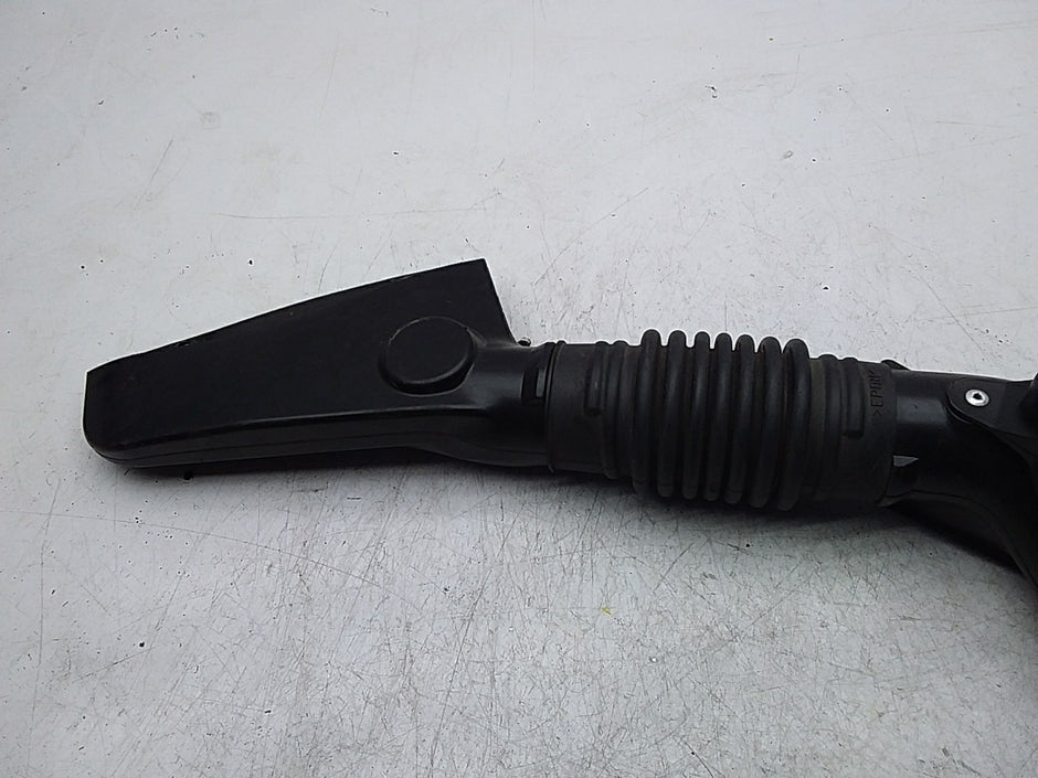 OUTLANDER AIR INTAKE TUBE 2.4 PETROL FMI09 1505A661