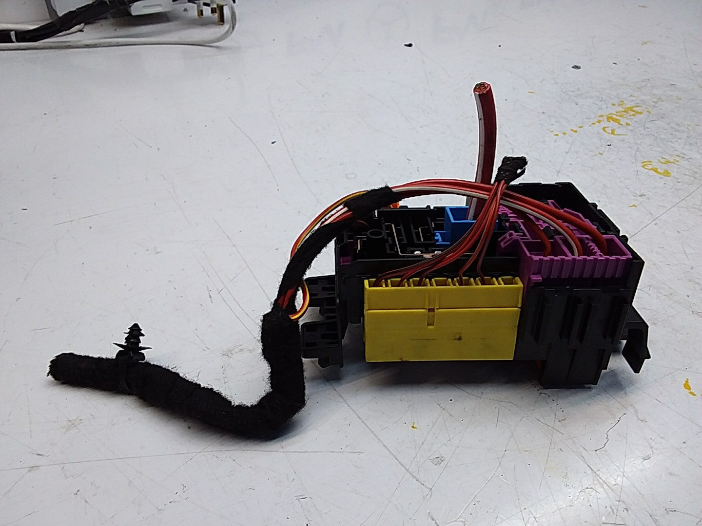 MERCEDES C CLASS FUSE RELAY BOX A2059067200 W205 2014 ONWARDS FMF87