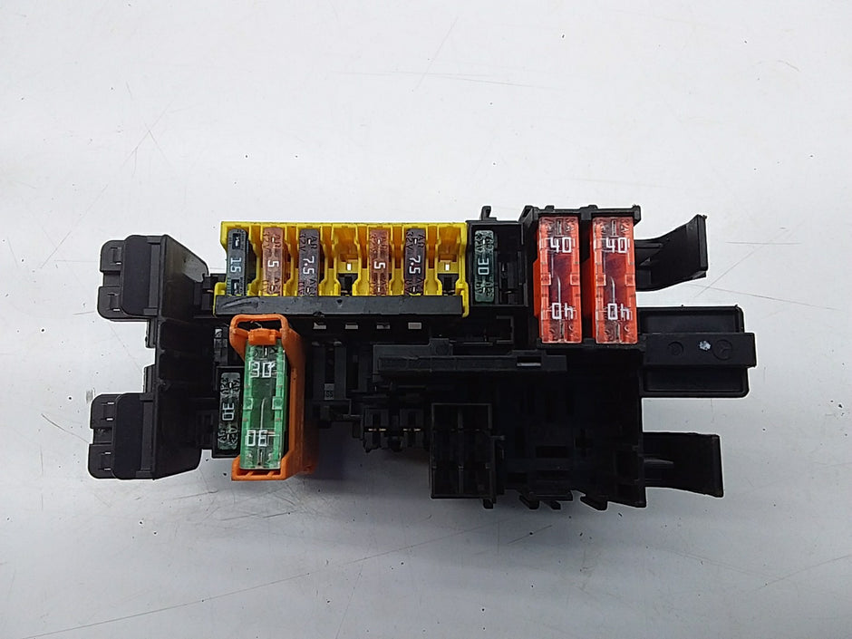 MERCEDES C CLASS FUSE RELAY BOX A2059067200 W205 2014 - 2021 FMF25
