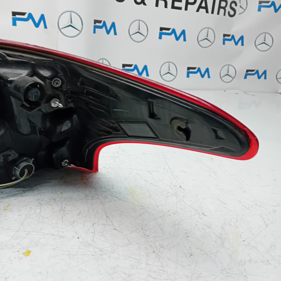 MITSUBISHI OUTLANDER MK3 2015-19 PASSENGER SIDE NS OUTER REAR TAIL LIGHT FMT142