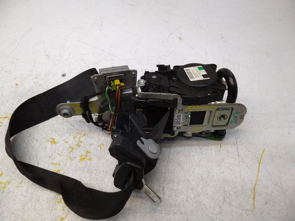 MERCEDES BENZ E-CLASS W207 FRONT SEAT BELT RIGHT SIDE A2078604285 FMS437 OSF