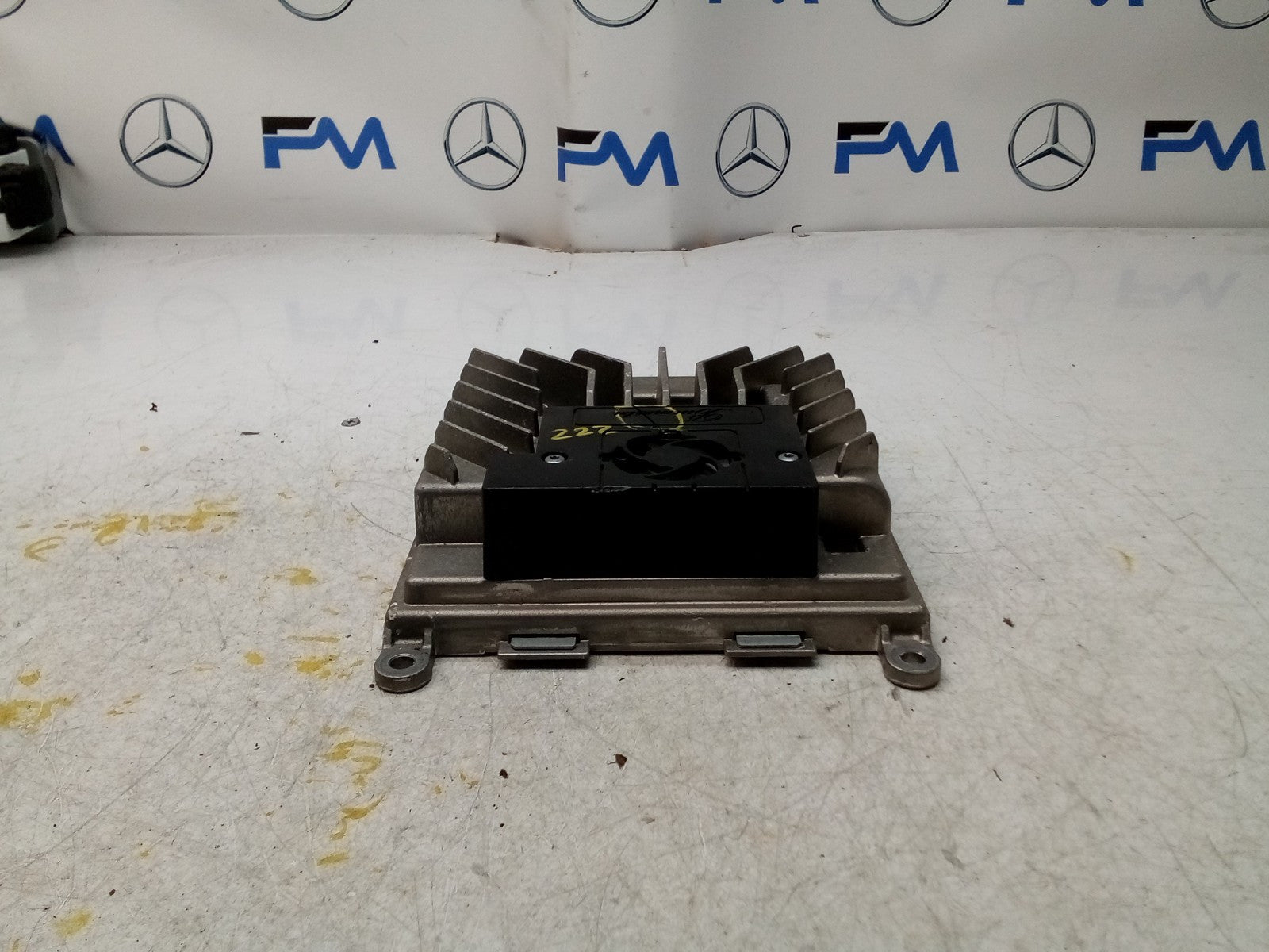 MERCEDES BENZ S-CLASS W222 PREMIUM SOUND SYSTEM AMPLIFIER A2229006514 FM00801